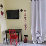 Leo Home